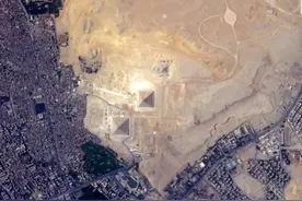 从太空看金字塔、日出月落是什么样？美呆了！图片
