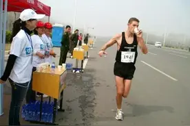 这场马拉松志愿者招募倒计时了，还不快来当雷锋！图片