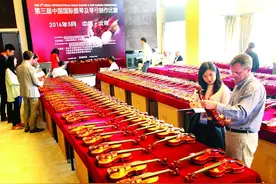大师级专业制作打造有灵魂的提琴图片