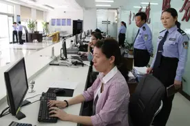 西宁市新出入境接待大厅启用图片