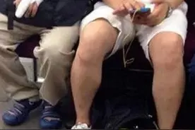 妹子你有木有感觉有一双眼睛在看你！图片
