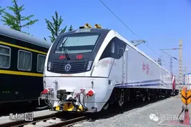 靓丽新型机车让你大饱眼福！图片