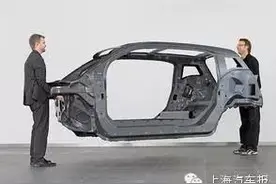 给你一辆塑料汽车，你敢开着上路吗？图片