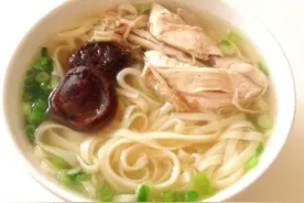 鸡汤面做法详解  暖心又养胃图片