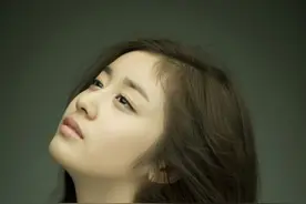 门外的竟是孩子的爸爸，她吓得脸色发白，秘密曝光了！图片