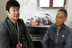 海垦集团党委副书记邢帆到东路农场公司走访慰问困难职工图片