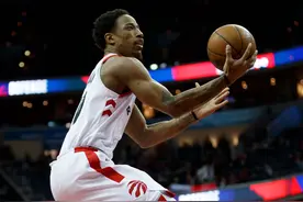 （体育）（2）篮球——NBA常规赛：奇才战胜猛龙图片