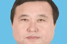 「权威发布」包头市第十五届人民代表大会常务委员会主任、副主任、秘书长简历图片