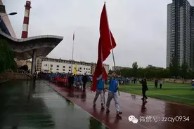 新闻丨庆阳一中近千名师生赴南梁缅怀先烈 感悟红色精神图片