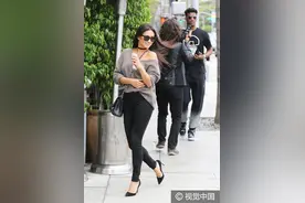 不好意思先走了！吉米-巴特勒约会遭狗仔贴面拍 女友先溜了图片