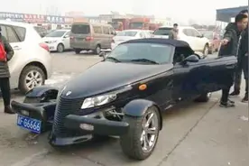 实拍：资深车迷路遇“怪兽”跑车！冀F66666牌普利茅斯潜行者！