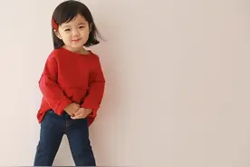 爸妈都想让孩子穿的好看舒服又洋气，37套国外小博主的穿搭萌翻你图片