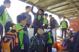 四川凉山小学生的上学之路，每天坐船过河，船上没有任何安全措施视频封面
