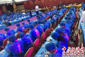 首届国际华人纹绣师精英大赛在郑州举行图片