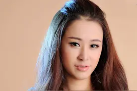 除了Miss、小苍，CF也有不卖肉靠实力的电竞美女主播图片