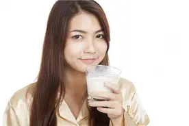 夏天喝牛奶和羊奶会上火吗图片