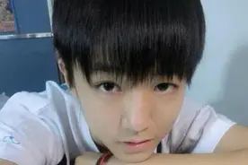 TFboys王俊凯中考成绩曝光 王俊凯机场生气照被揭图片