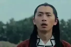 三个多小时跑42公里，周口这位警察好样的！图片