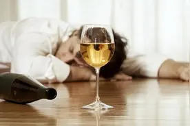 问答｜醉酒昏迷不少见，酒后有哪些事儿尽量别做？图片