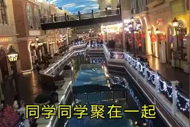转眼又是一年《同学之歌》送给我的老同学2018年笑口常开吃嘛嘛香