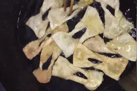 农村人自备年货小吃之炸焦花视频封面