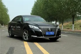 贵族进化论 环球网试驾一汽丰田皇冠图片