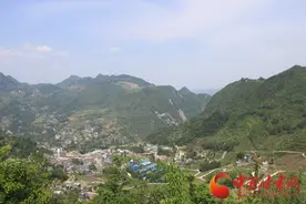 网媒总编采风黔江品土家族风俗民情 姑娘出嫁前要哭一月图片