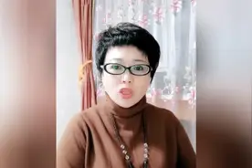 美女送祝福，祝大家除夕夜快乐视频封面