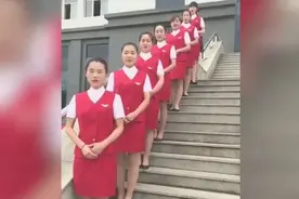 我叫白云 我叫黑土，我71 我75，我属鸡 我属虎！视频封面