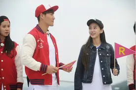 《跑男4》baby搭档金钟国 组最强“金刚芭比”cp图片