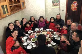 大年初二回娘家 宿迁唐爸爸用道“拔丝山药”说出对三个闺女的爱图片