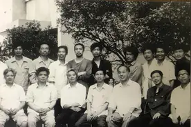 往事｜三个艺术“幸运儿”让 “让子弹飞”的故事图片