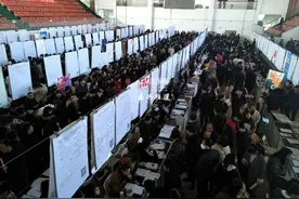 桐乡开春首场招聘会迎“开门红” 数百家企业现场“抢人”图片