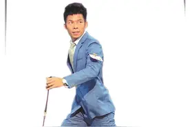 揭秘牵犬师：将狗狗送上选美冠军宝座的人图片