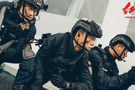 《红海行动》成黑马 香港导演如何拍出高票房主旋律电影图片