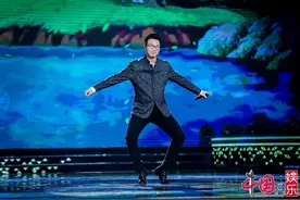 王迅《经典咏流传》唱《咏鹅》自创中式“鹅舞”图片