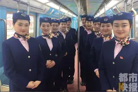 西安地铁女司机亮相颜值高 或将驾驶四号线列车图片