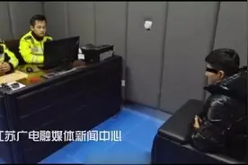 时速299公里！南京一辆摩托车飙出了高铁速度……图片