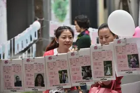 姑娘，不要轻易跟男朋友回老家图片