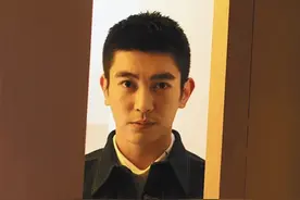 杜江：看《红海行动》，嗯哼全程没认出我图片