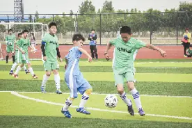 2016年滨州青少年七人制快乐足球联赛开赛图片