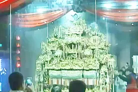 上过国家宝藏的“宁波万工轿”火了！但有人纳闷，新娘怎么进去？视频封面