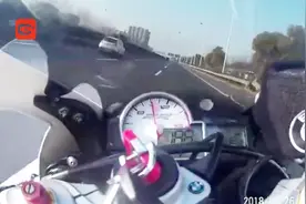 时速299公里！南京一摩托车飙出高铁速度，警方已经锁定骑手视频封面