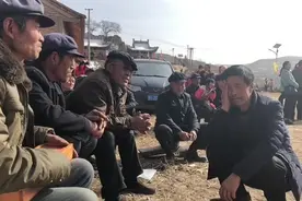 甘肃天水农村上九秦腔庙会，老人们可真开心，年轻人听不懂视频封面