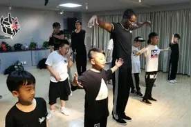 世界街舞顶尖高手poppin pete空降兰州图片
