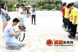 龙岩学院上演“高校版跑男”电视真人秀图片