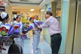 你们辛苦了！祝护士姐妹兄弟们节日快乐！图片