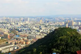 我是南充，有11个香港或者20个新加坡那么大图片