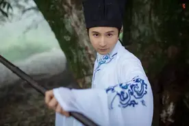 三年前他曾被人嘲笑，今天他已经是最优秀的古风摄影师之一。图片