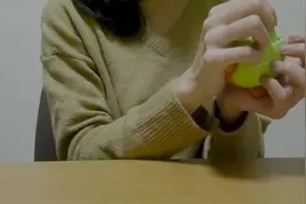 手指快速敲击橡胶发泄玩具，这个敲击频率你能接受吗视频封面